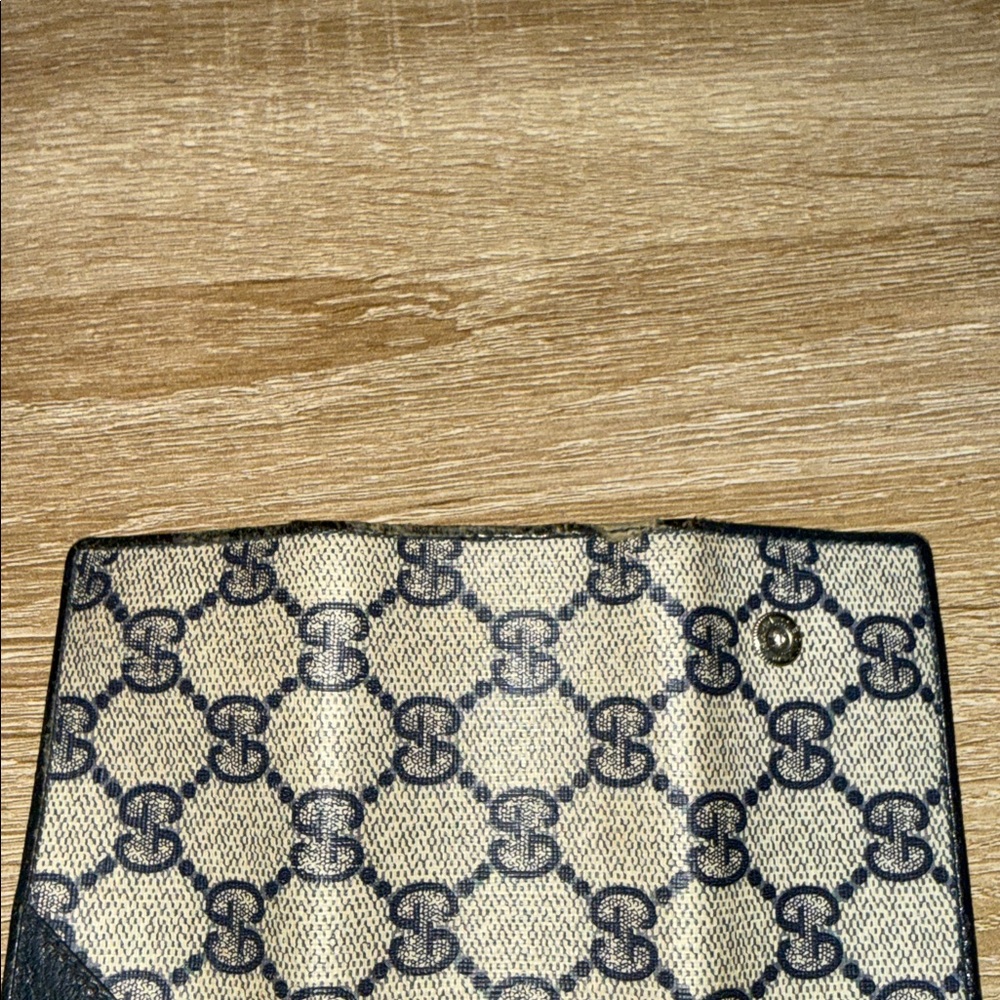 Authentic 1980’s Gucci Logo Canvas Leather Key Case - Picture 2 of 4